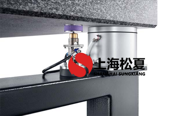 被動式空氣彈簧在外觀和材料上的加工選擇。畢竟，為了耐用，材料要求應(yīng)該更嚴格